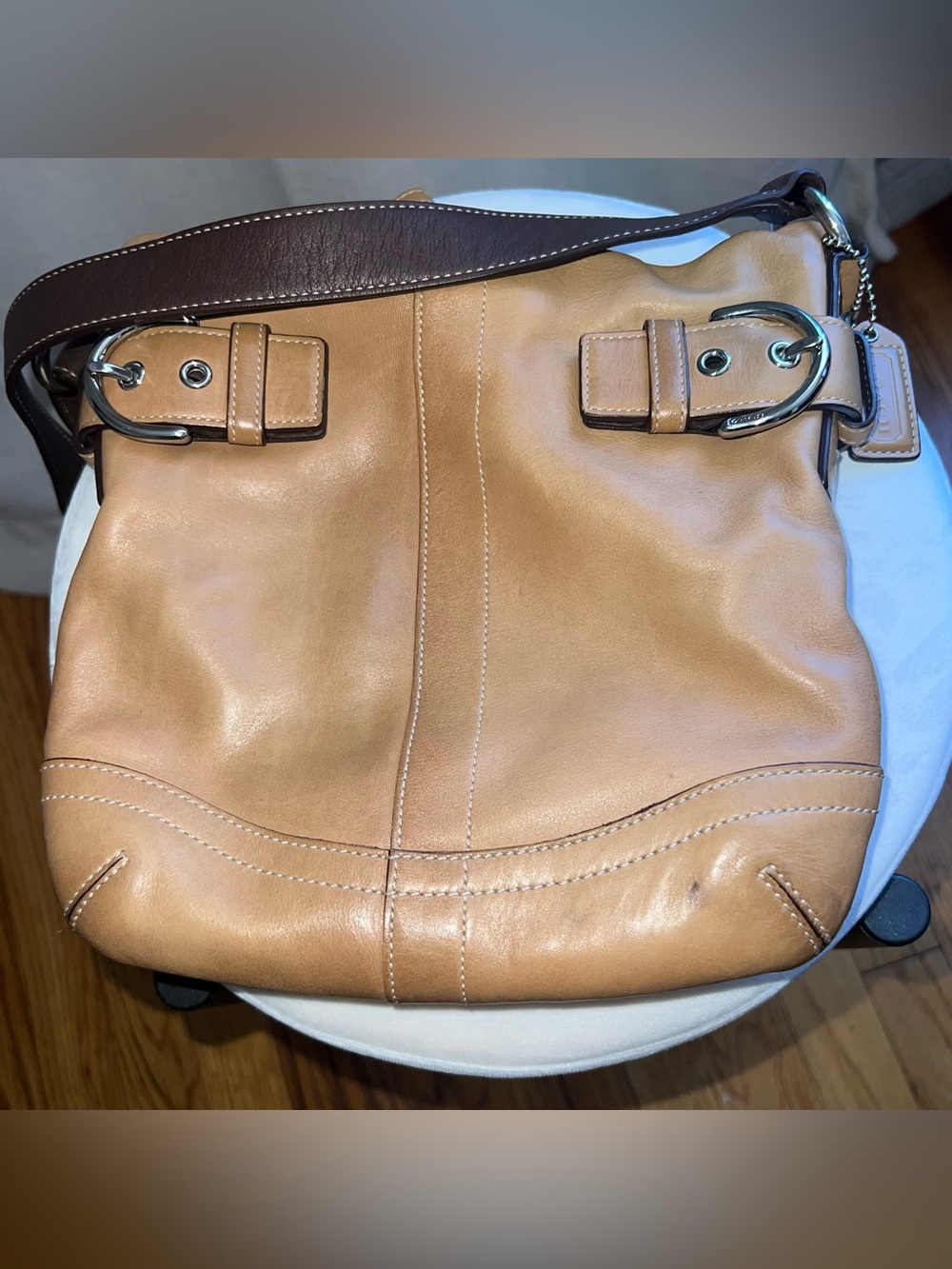 Vintage Coach Soho Slim Duffle Shoulder Bag Tan Leather Brown Strap